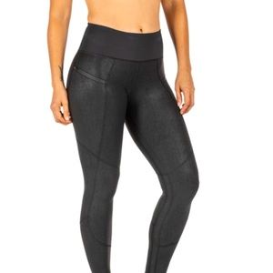 USED 5.11 NATASHA TIGHT - Size small